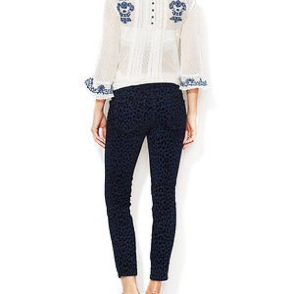NWT Free People Skinny Jeans Cheetah Flocked Blue - Picture 3 of 4